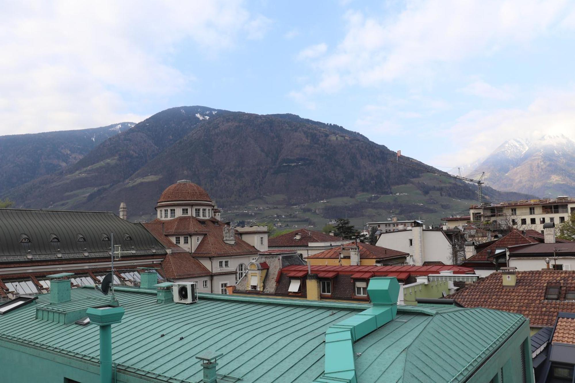 Ausblick Kleinjuwel Mit Panoramablick + Garage Διαμέρισμα Μεράνο Εξωτερικό φωτογραφία
